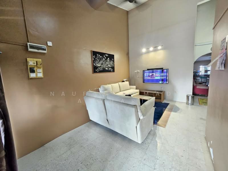 Rumah Teres 1 Tingkat untuk Dijual di Taman Sikamat Jaya (Sikamat) - Naufal Ahmad Azahari - Living Room - PropertyGuru.com.my