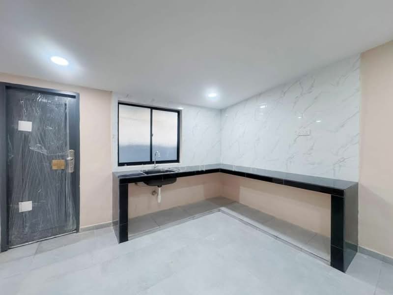 1-storey Terraced House for Sale in Taman Sri Skudai (Skudai) - Brandon Khor - Kitchen - PropertyGuru.com.my