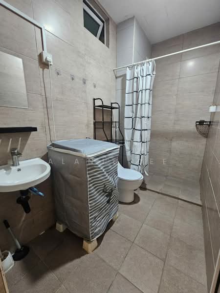 Servis Apartment untuk Disewa di D'carlton (Residensi Seri Mega) - Alanis Lee - Bathroom - PropertyGuru.com.my