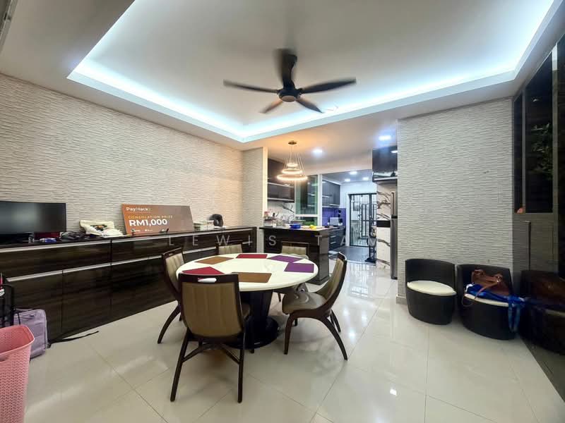 2.5-storey Terraced House for Sale in Taman Bukit Serdang (Seri Kembangan) - Lewis Tam - Dining Room - PropertyGuru.com.my
