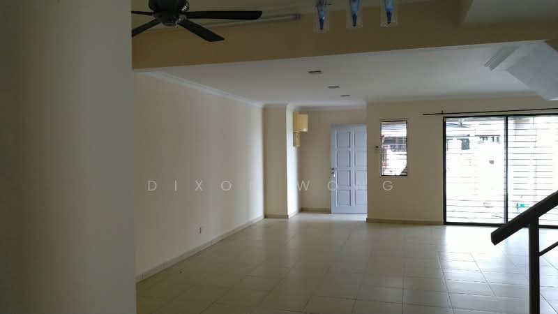 Rumah Bandar untuk Disewa di Mutiara Tropicana (Petaling Jaya) - Dixon Wong - Living Room - PropertyGuru.com.my
