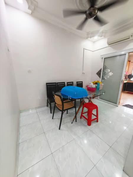 1-storey Terraced House for Sale in Taman Molek (Johor Bahru) - Calvin Lee - Dining Room - PropertyGuru.com.my