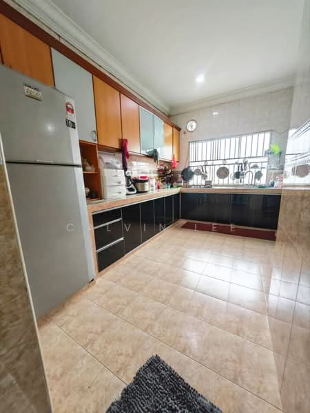 1-storey Terraced House for Sale in Taman Molek (Johor Bahru) - Calvin Lee - Kitchen - PropertyGuru.com.my