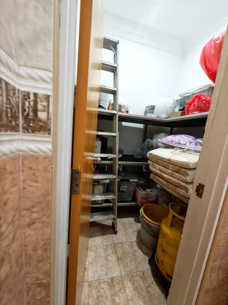 1-storey Terraced House for Sale in Taman Molek (Johor Bahru) - Calvin Lee - Interior - PropertyGuru.com.my