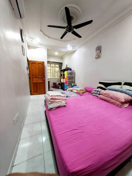 1-storey Terraced House for Sale in Taman Molek (Johor Bahru) - Calvin Lee - PropertyGuru.com.my