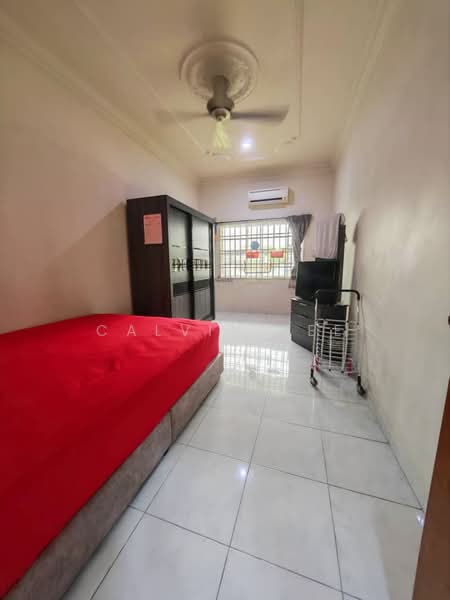 1-storey Terraced House for Sale in Taman Molek (Johor Bahru) - Calvin Lee - PropertyGuru.com.my