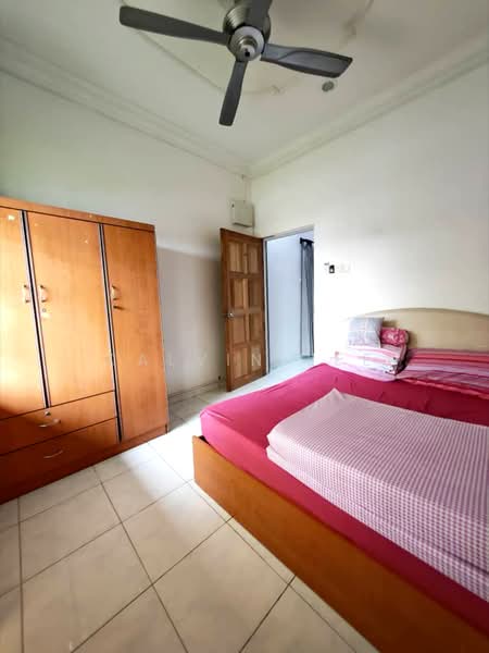 1-storey Terraced House for Sale in Taman Molek (Johor Bahru) - Calvin Lee - PropertyGuru.com.my