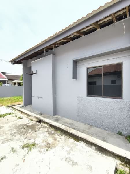 Rumah Teres 1 Tingkat untuk Dijual di Taman Sentosa (Johor Bahru) - Yik Tat - Exterior - PropertyGuru.com.my