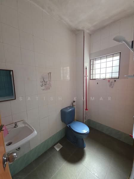 2-storey Terraced House for Sale in Usj 1 (Subang Jaya) - Satish Kumar - Bathroom - PropertyGuru.com.my