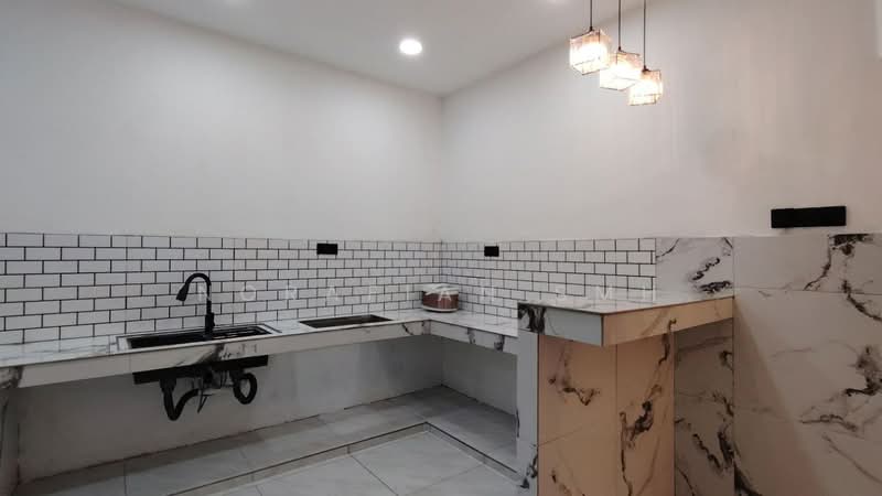 Rumah Teres 1 Tingkat untuk Dijual di Taman Wawasan (Lukut) - Norafian SMH - Kitchen - PropertyGuru.com.my