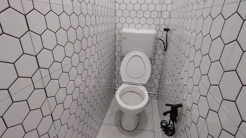 Rumah Teres 1 Tingkat untuk Dijual di Taman Wawasan (Lukut) - Norafian SMH - Bathroom - PropertyGuru.com.my