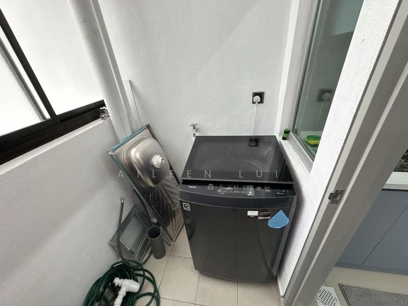 Servis Apartment untuk Disewa di One 49 Residence - Aileen Lui - Balcony - PropertyGuru.com.my