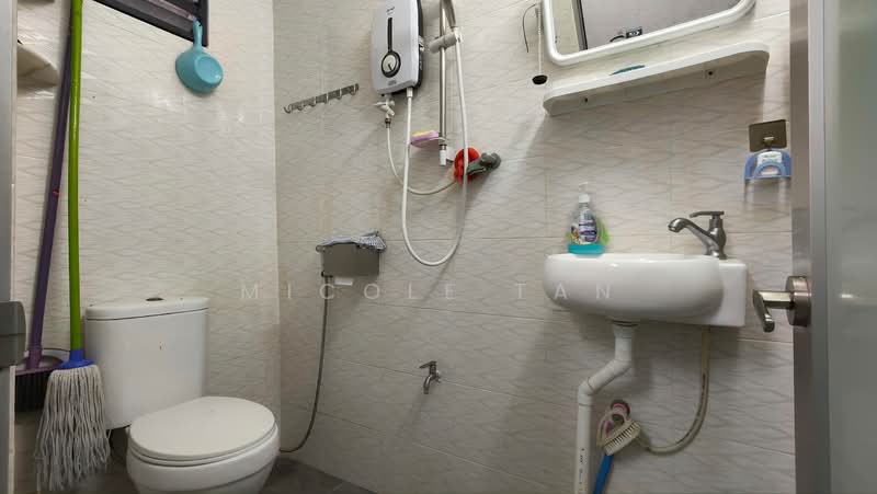 Rumah Teres 2 Tingkat untuk Dijual di Bandar Muar (Muar) - Micole Tan - Bathroom - PropertyGuru.com.my