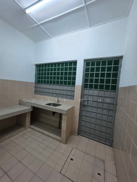 Rumah Teres 1.5 Tingkat untuk Disewa di Tebrau (Johor) - Chilly Wong - Kitchen - PropertyGuru.com.my