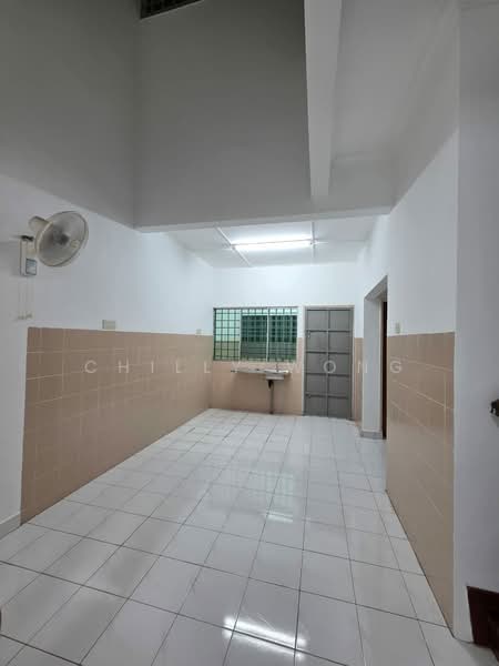 Rumah Teres 1.5 Tingkat untuk Disewa di Tebrau (Johor) - Chilly Wong - Kitchen - PropertyGuru.com.my