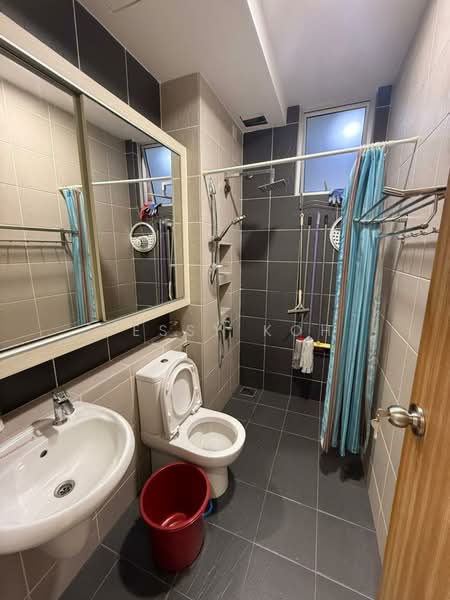 Kondominium untuk Disewa di D'Rich Executive Suites - Jessy Koh - Bathroom - PropertyGuru.com.my