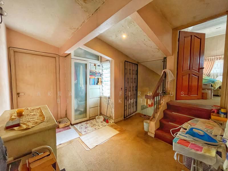 Bungalow for Sale in Seksyen 17 (Petaling Jaya) - Akramin Firdaus Bin Mokhtar - Entrance - PropertyGuru.com.my