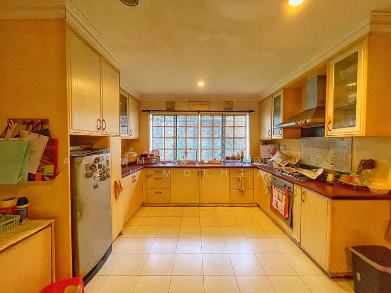 Bungalow for Sale in Seksyen 17 (Petaling Jaya) - Akramin Firdaus Bin Mokhtar - Kitchen - PropertyGuru.com.my