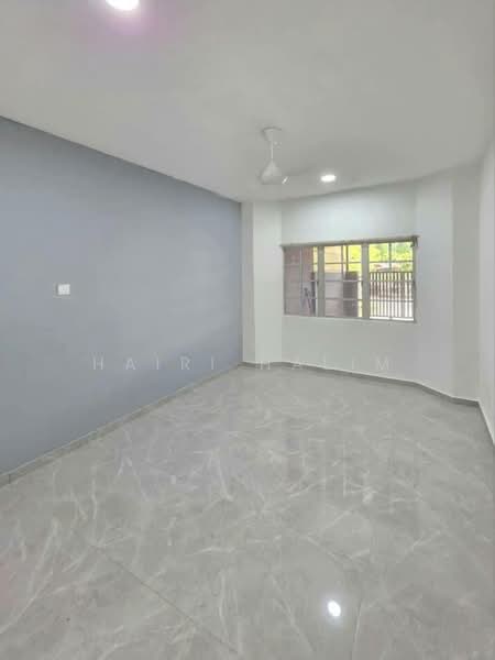 1-storey Terraced House for Sale in Taman Telok (Telok Panglima Garang) - Hairi Halim - PropertyGuru.com.my