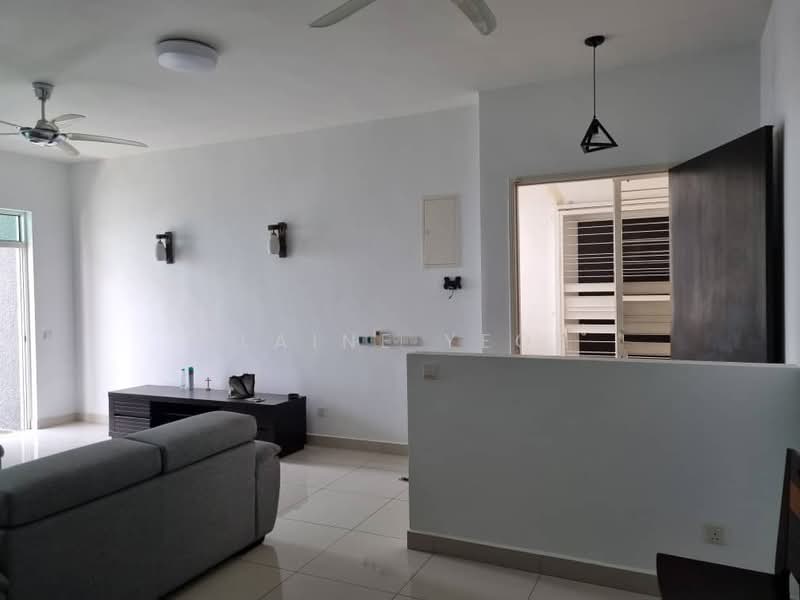 Kondominium untuk Dijual di Reflections Condominium - Elaine Yeoh - Living Room - PropertyGuru.com.my