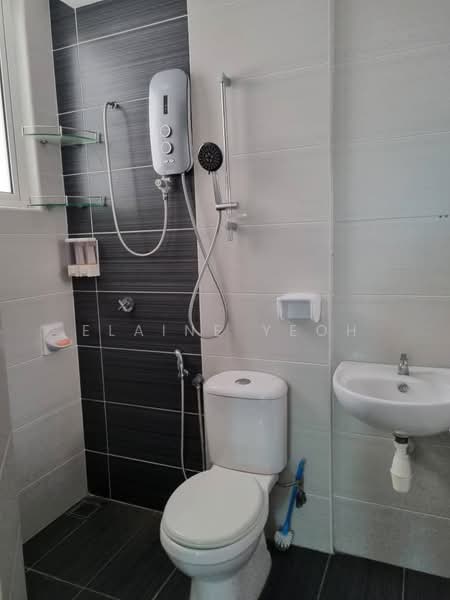 Kondominium untuk Dijual di Reflections Condominium - Elaine Yeoh - Bathroom - PropertyGuru.com.my