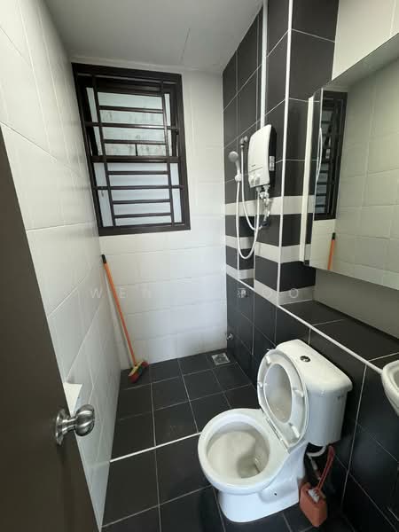 Pangsapuri untuk Dijual di Seri Austin Residence (Pangsapuri Seri Austin) - Wendy Too - Bathroom - PropertyGuru.com.my