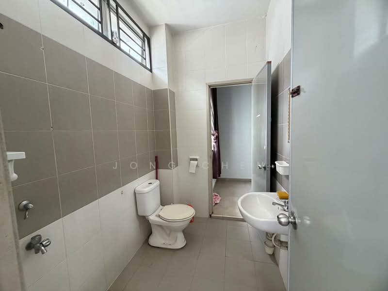 2-storey Terraced House for Sale in Iskandar Puteri (Nusajaya) (Johor) - Jong Chen - Bathroom - PropertyGuru.com.my