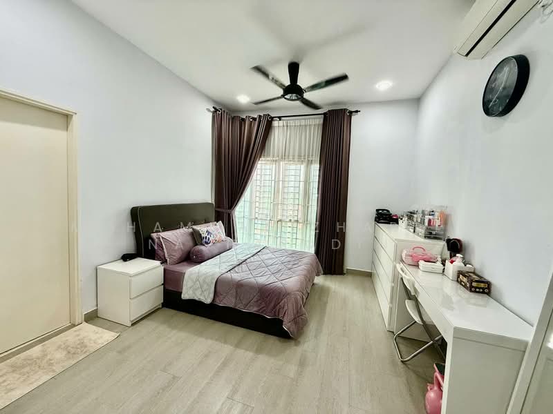 Condominium for Sale at Lake Vista Residence (Tasik Vista Residen) - Muhammad Zhariff Nasharudin - Bedroom - PropertyGuru.com.my