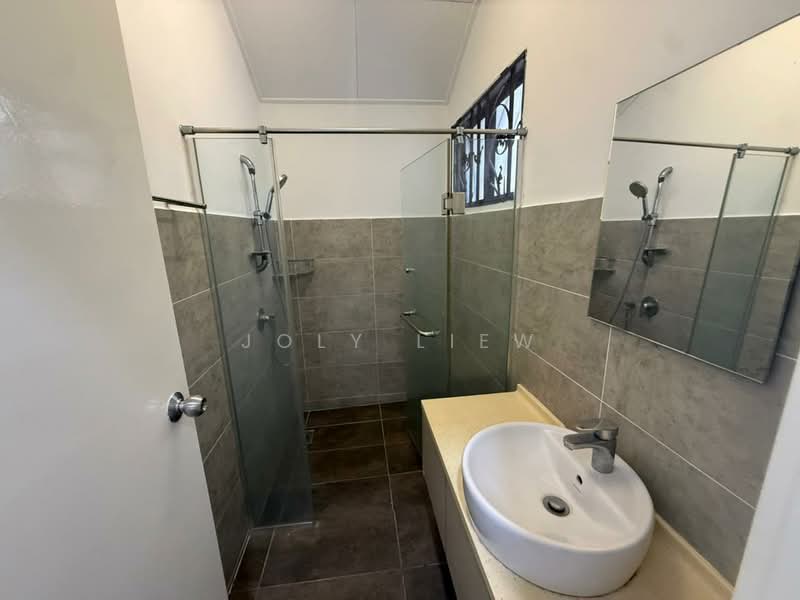 Rumah Teres 2 Tingkat untuk Dijual di Damai Rasa (Cheras) - Joly Liew - Bathroom - PropertyGuru.com.my