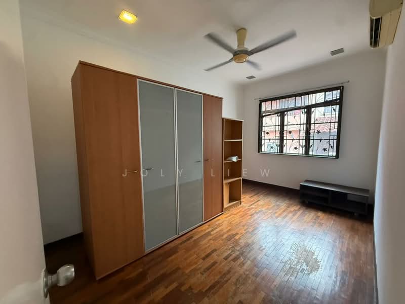Rumah Teres 2 Tingkat untuk Dijual di Damai Rasa (Cheras) - Joly Liew - Bedroom - PropertyGuru.com.my