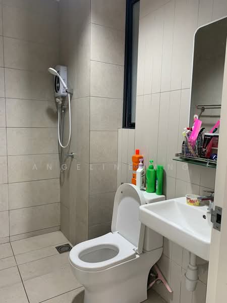 Service Residence for Rent at Kenwingston Skylofts - ANGELINE ANG - Bathroom - PropertyGuru.com.my
