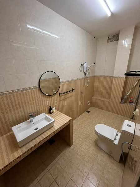 2-storey Terraced House for Rent in Seksyen 18 (Shah Alam) - Teh KS - Bathroom - PropertyGuru.com.my