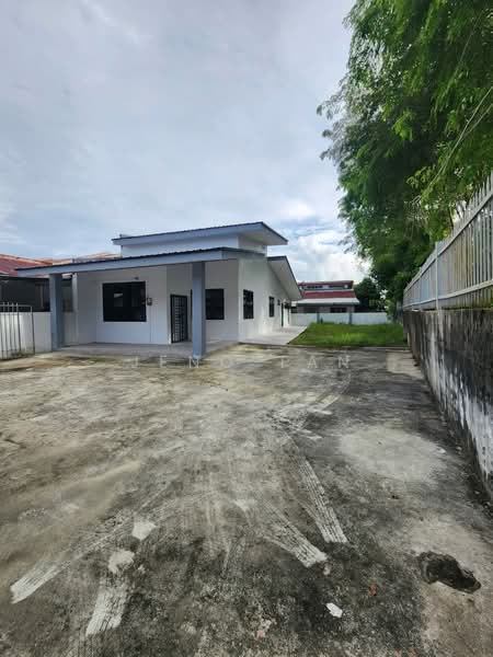 Rumah Teres 1 Tingkat untuk Dijual di Kuching (Sarawak) - Jeno Tan - Exterior - PropertyGuru.com.my