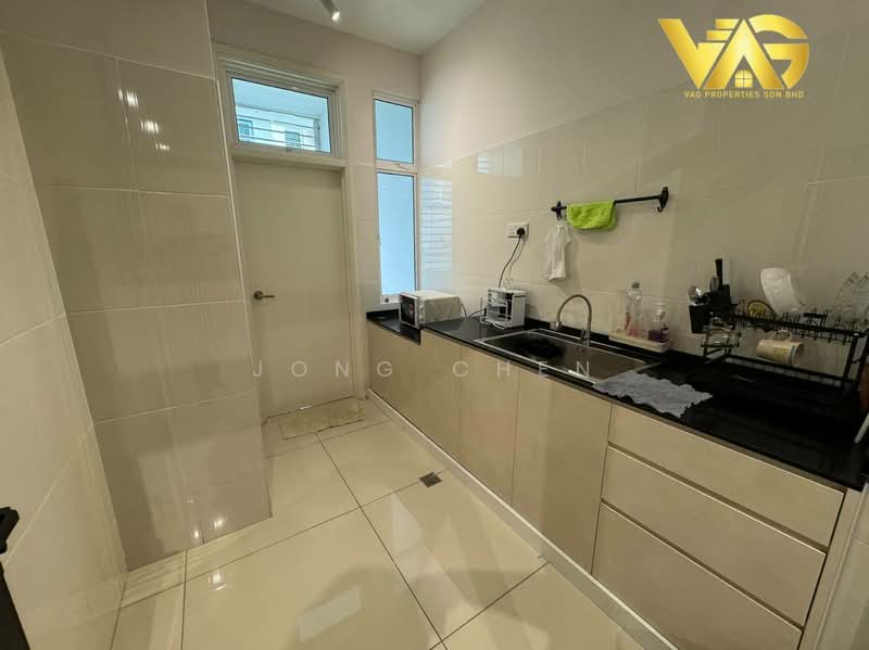 Semi-Detached House for Sale in Bandar Dato Onn (Tebrau) - Jong Chen - Kitchen - PropertyGuru.com.my
