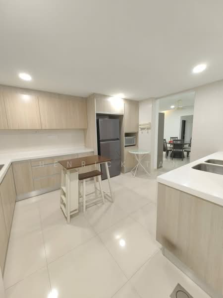 Condominium for Sale at Summer Villa - Henrick Tan - Kitchen - PropertyGuru.com.my