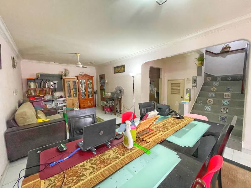 2-storey Terraced House for Sale in Bangi (Selangor) - Akramin Firdaus Bin Mokhtar - Living Room - PropertyGuru.com.my