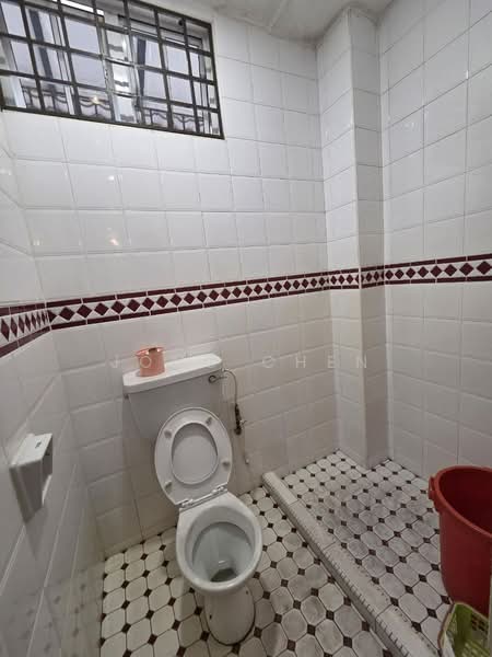 2-storey Terraced House for Sale in Taman Molek (Johor Bahru) - Jong Chen - Bathroom - PropertyGuru.com.my