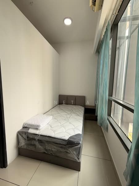Service Residence for Sale at Flexis @ One South - Janet Au - Bedroom - PropertyGuru.com.my