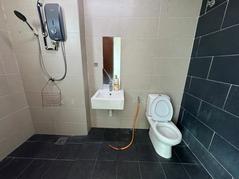 2-storey Terraced House for Sale in Bandar Sri Sendayan (Negeri Sembilan) - Kelvin Pook - Bathroom - PropertyGuru.com.my