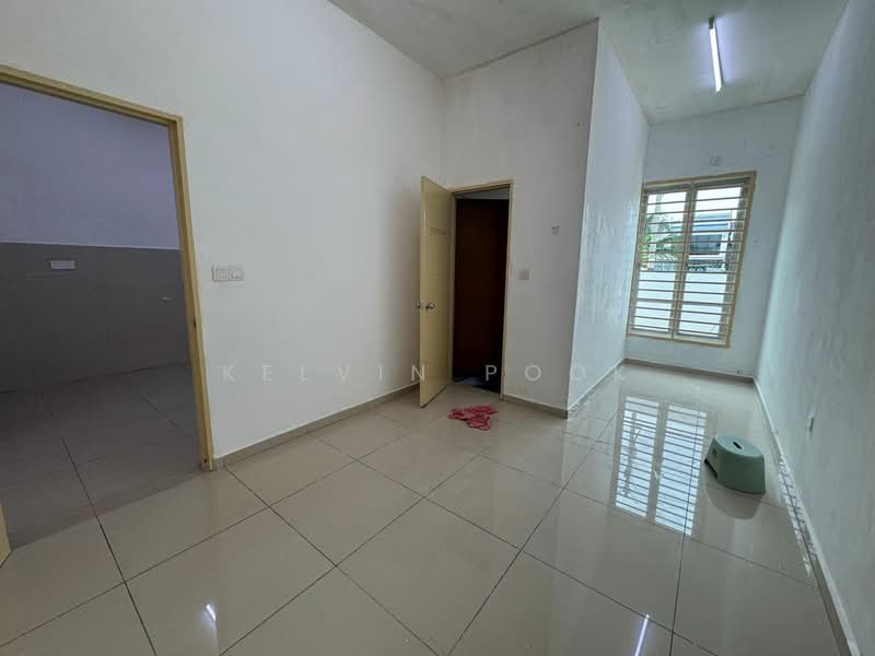 2-storey Terraced House for Sale in Bandar Sri Sendayan (Negeri Sembilan) - Kelvin Pook - Interior - PropertyGuru.com.my