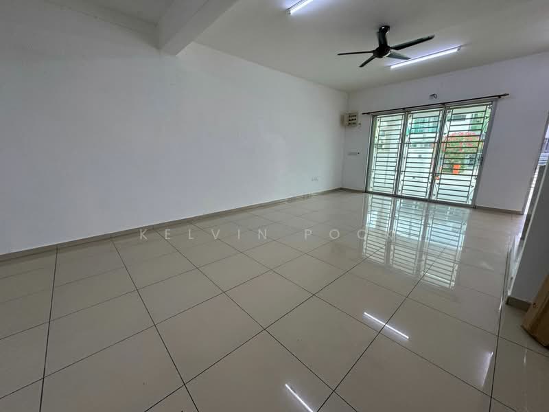 2-storey Terraced House for Sale in Bandar Sri Sendayan (Negeri Sembilan) - Kelvin Pook - Living Room - PropertyGuru.com.my
