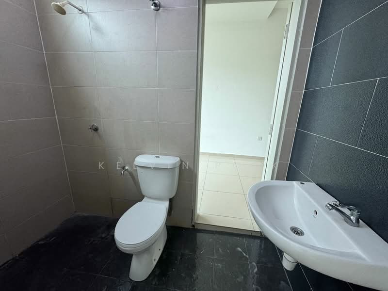 2-storey Terraced House for Sale in Bandar Sri Sendayan (Negeri Sembilan) - Kelvin Pook - Bathroom - PropertyGuru.com.my