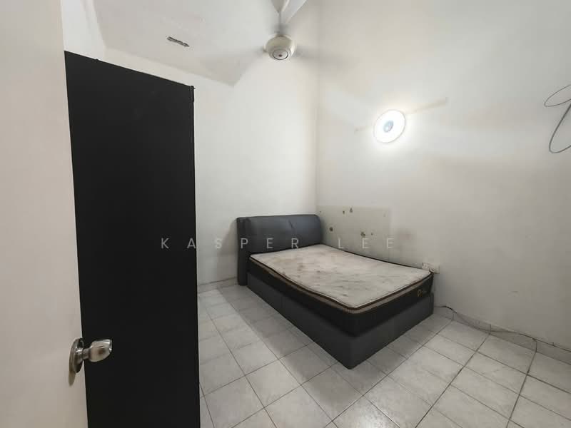 Rumah Teres 1.5 Tingkat untuk Disewa di Taman Pelangi Indah (Ulu Tiram) - Kasper Lee - Bedroom - PropertyGuru.com.my