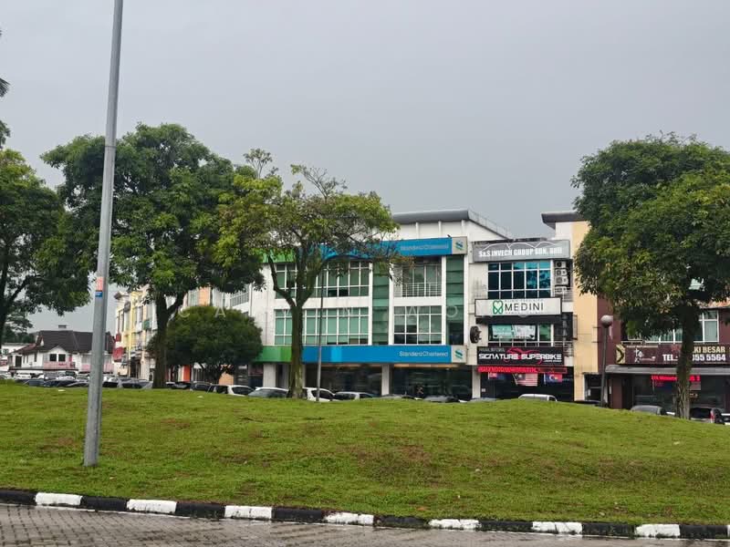 Shop / Office for Sale in Taman Molek (Johor Bahru) - Calvin Wong - Exterior - PropertyGuru.com.my