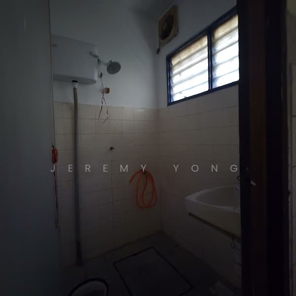 2-storey Terraced House for Rent in Taman Muda (Ampang) - Jeremy Yong - Bathroom - PropertyGuru.com.my