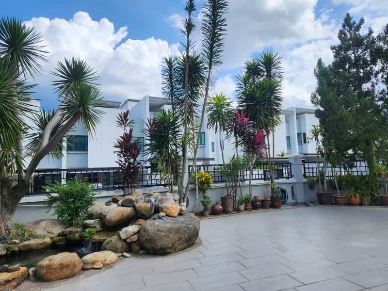 Semi-Detached House for Sale in Ampang Jaya (Ampang) - Sam Chiw - Exterior - PropertyGuru.com.my