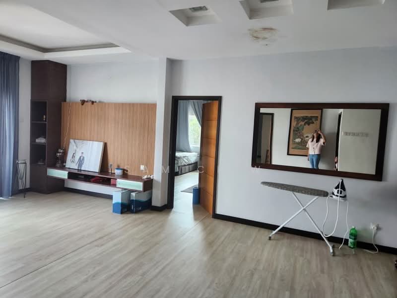 Semi-Detached House for Sale in Ampang Jaya (Ampang) - Sam Chiw - Living Room - PropertyGuru.com.my
