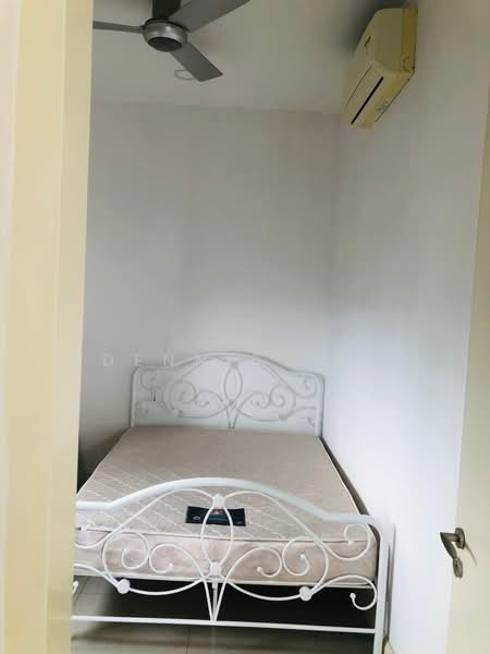 Service Residence for Sale at D'Pristine - Dennis Tay - Bedroom - PropertyGuru.com.my