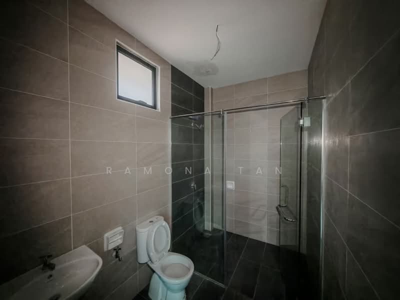Semi-Detached House for Sale in Tanjong Minyak (Melaka) - Ramona Tan - Bathroom - PropertyGuru.com.my