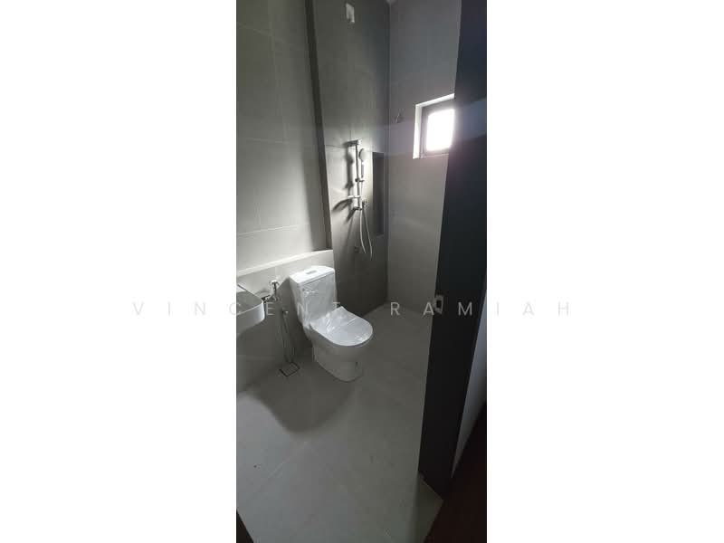 Rumah Teres 2 Tingkat untuk Dijual di Bandar Kinrara (Selangor) - Vincent Ramiah - Bathroom - PropertyGuru.com.my